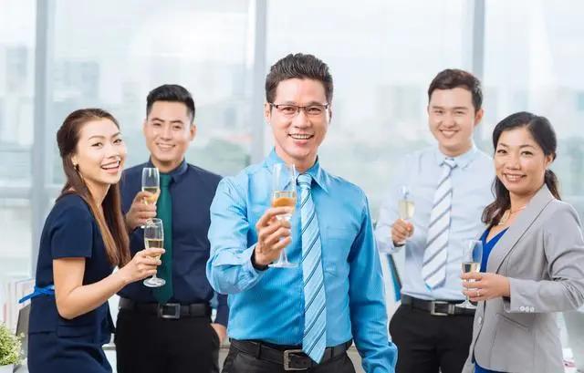 一般酒用几年的基酒做的_公司领导一般喝啥酒_公司领导一般喝啥酒