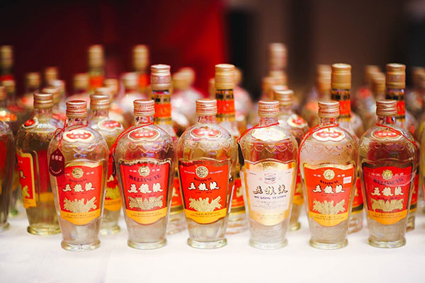 白酒的感官鉴评_白酒评委感官尝评标准样品2000瓶_食品感官鉴评