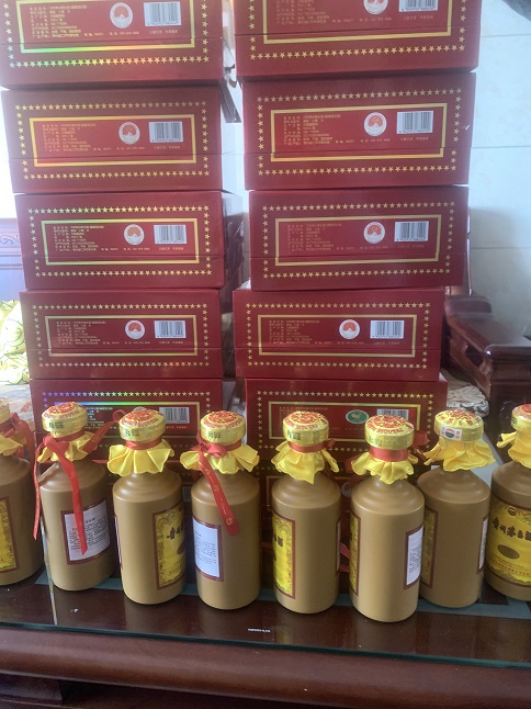 虹口区30年茅台酒瓶回收-结算方式你说的算