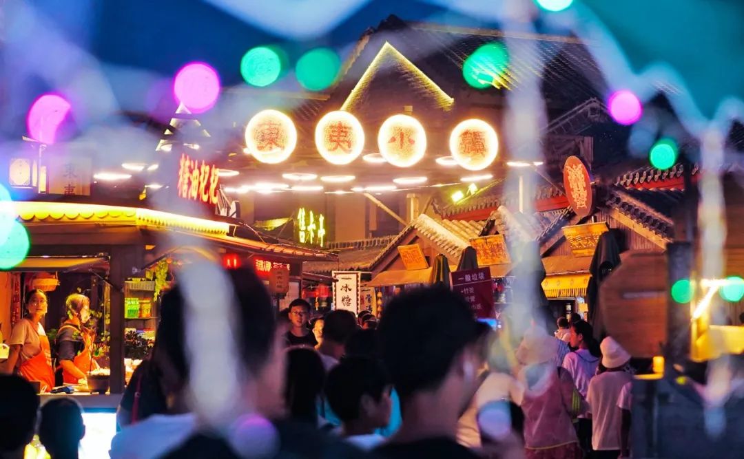 张裕爱斐堡酒庄住宿_丹佛艺术博物设计师馆_张裕酒文化博物馆住宿