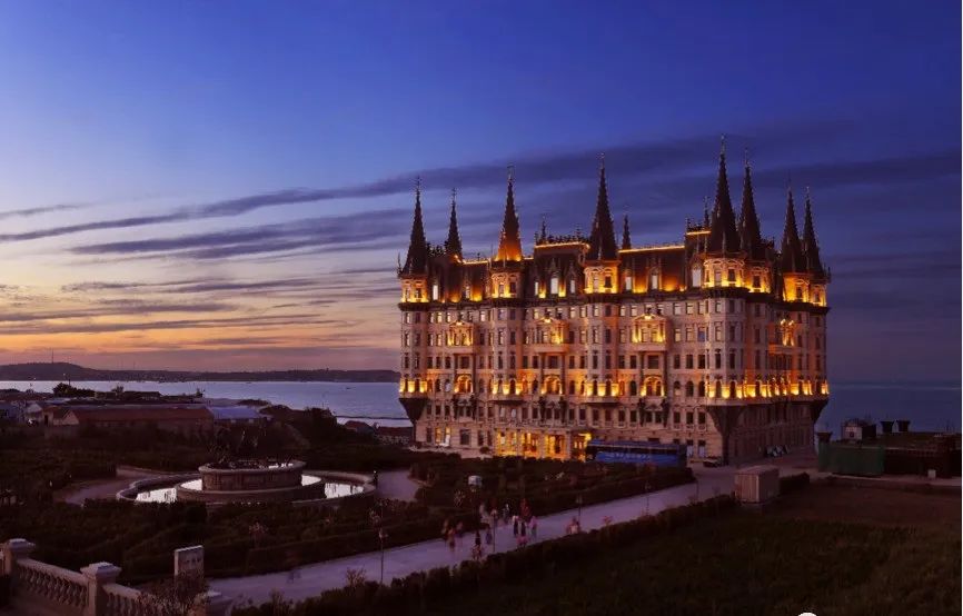 丹佛艺术博物设计师馆_张裕爱斐堡酒庄住宿_张裕酒文化博物馆住宿