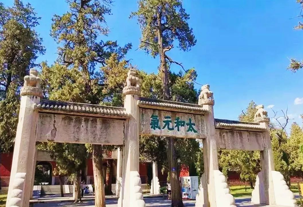 张裕酒文化博物馆住宿_丹佛艺术博物设计师馆_张裕爱斐堡酒庄住宿