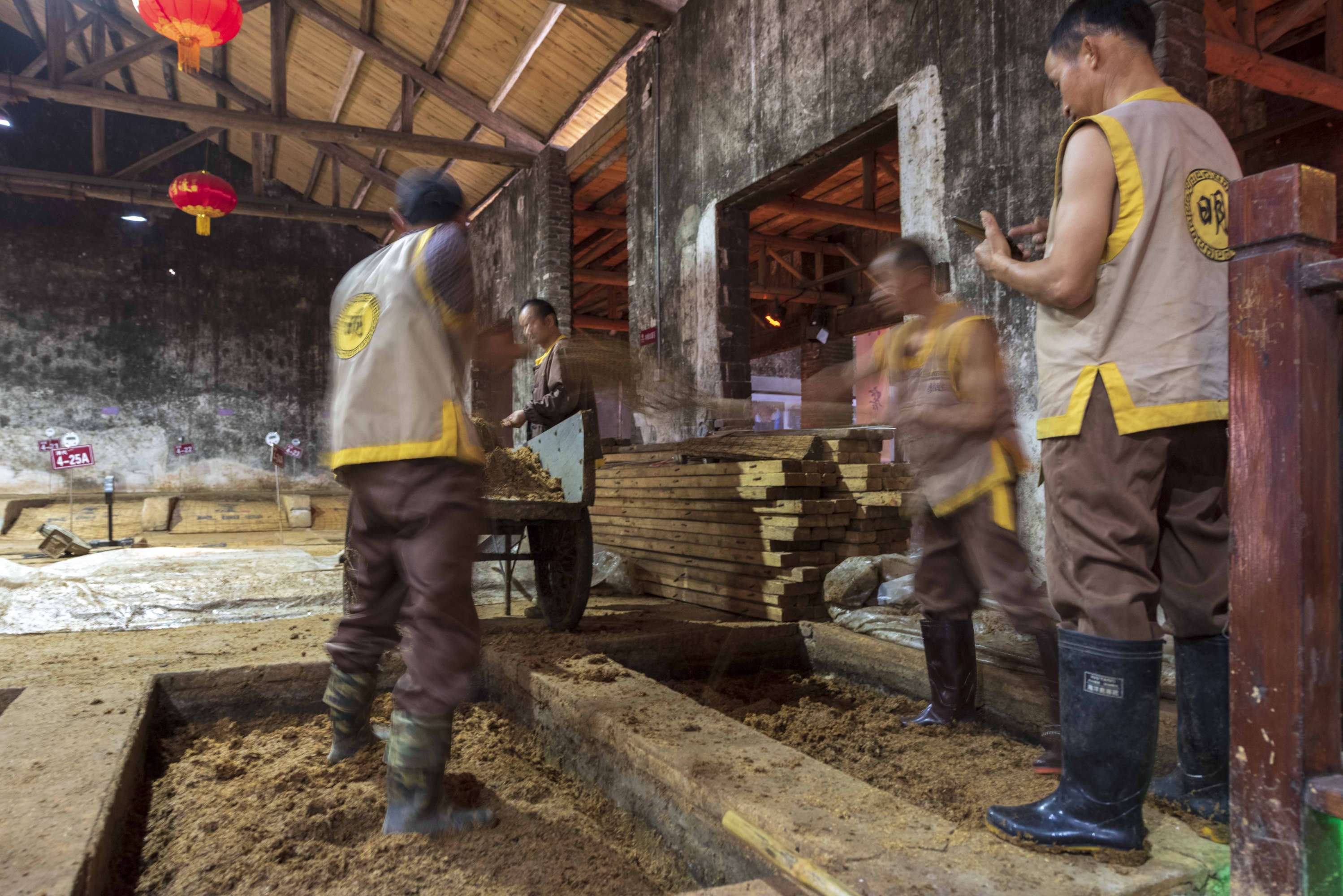 石家庄老杜酱酒_河北石家庄博物馆地酒天藏_石家庄 酒 公司