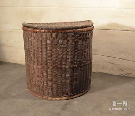 编织采摘葡萄筐