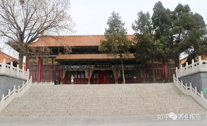 张裕百年酒窖干红_张裕酒文化博物馆馆藏百年干红葡萄酒_张裕馆藏百年干红礼盒