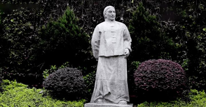 蓝至尊壹號十年绵雅型_苑草壹女装是几线品牌_蓝至尊壹号是品牌酒吗