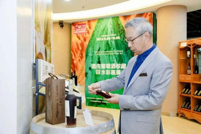 关于酒神的文化_酒文化画_姓氏文化酒吴氏