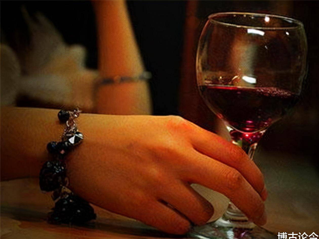 中国与西方酒文化_两种文化西方心理学史_希腊和希伯来文化共同铸就了西方的思想和文化传统