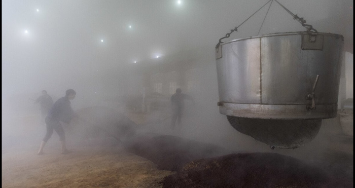 白酒勾兑标准_白酒为什么要勾兑_找白酒勾兑师