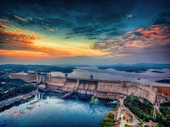 酒鬼年份酒公司_皖酒年份酒12年价格_贵州茅台年份酒公司