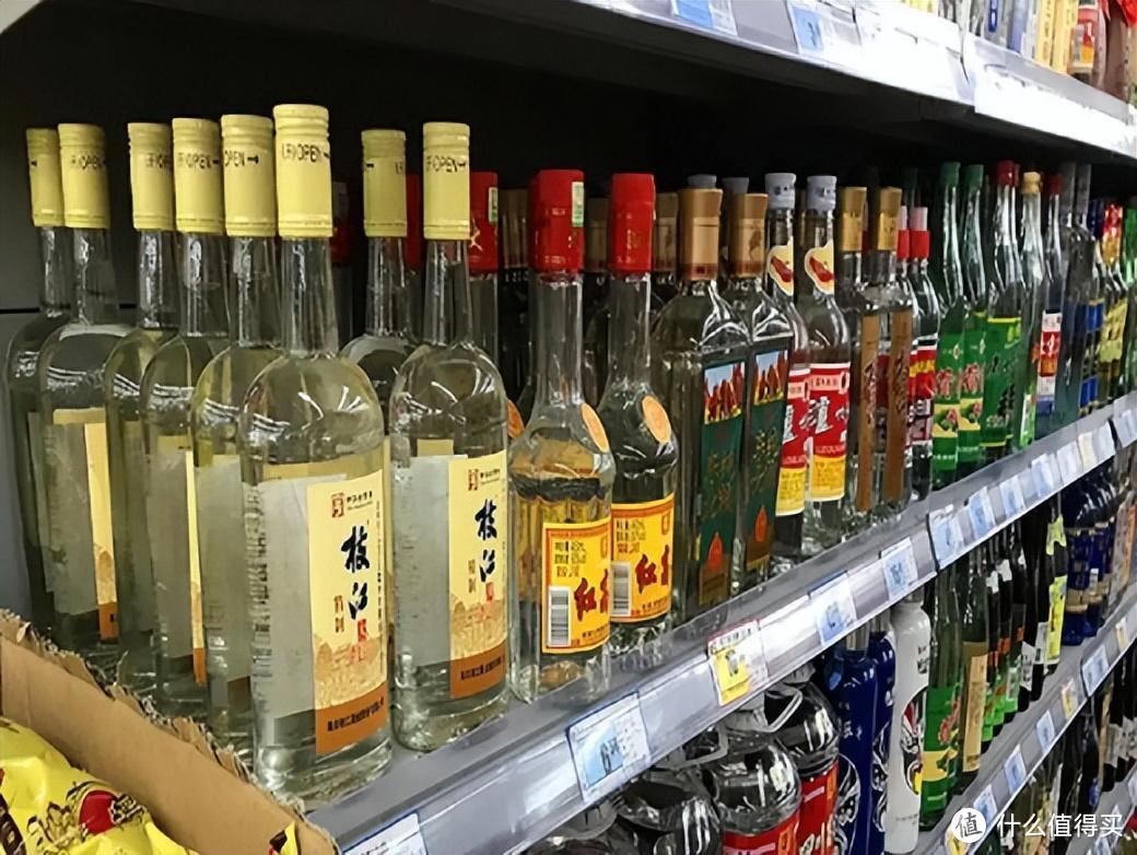 选酒不能只看广告和价格，被严重低估的5款白酒，香醇不贵倍有面