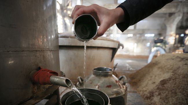 白酒勾兑常用香料_白酒勾兑标准_怎样辨别勾兑白酒