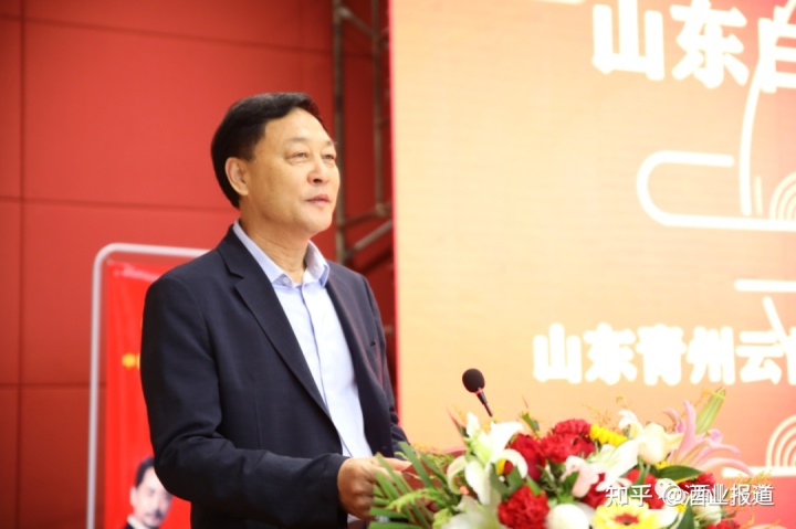 四川汉窖酒业军旅之歌酒_贵州金窖酒业酒6瓶装_华夏酒报报道安丘春开窖酒业公司报道