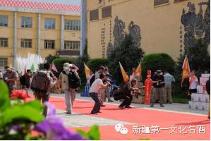 伊犁马酒业_伊犁熏马肠怎么吃_伊犁冷冻马琳娜