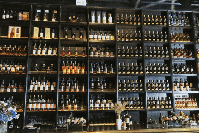 西湖文化广场酒吧_昆明文化巷酒吧_酒吧酒文化