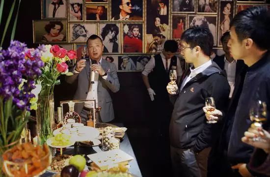 昆明文化巷酒吧_西湖文化广场酒吧_酒吧酒文化