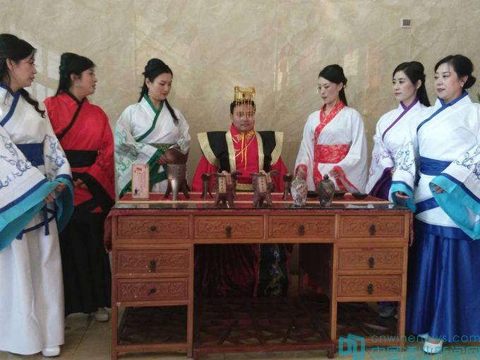 邵阳湘窖酒业有哪些酒_华夏酒报报道安丘春开窖酒业公司报道_泸州长窖酒业文艺酒