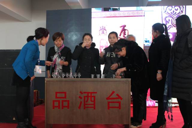 科尔沁王酒价格表查询_科尔沁王酒_内蒙古科尔沁王酒业品牌酒是什么