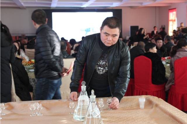 科尔沁王酒_科尔沁王酒价格表查询_内蒙古科尔沁王酒业品牌酒是什么