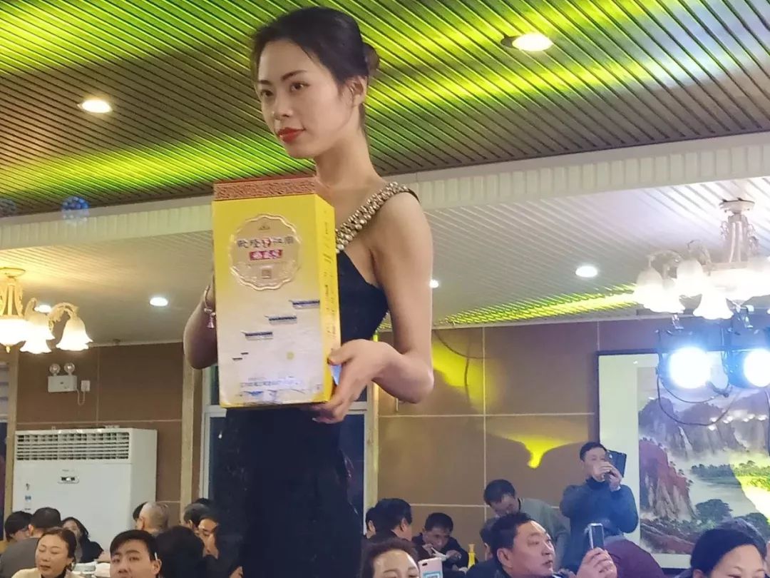 乾隆下江南酒60度原浆_闯王酒业原浆酒价格_乾隆酒业原浆