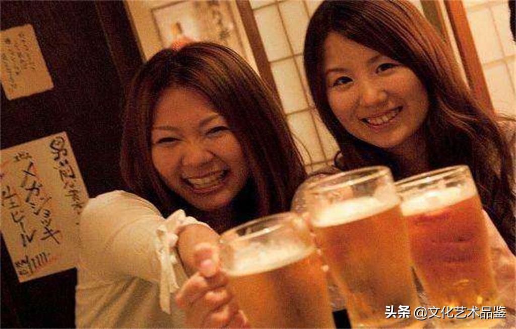 西方电影里的手风琴音乐文化_西方酒文化_西方酒神文化