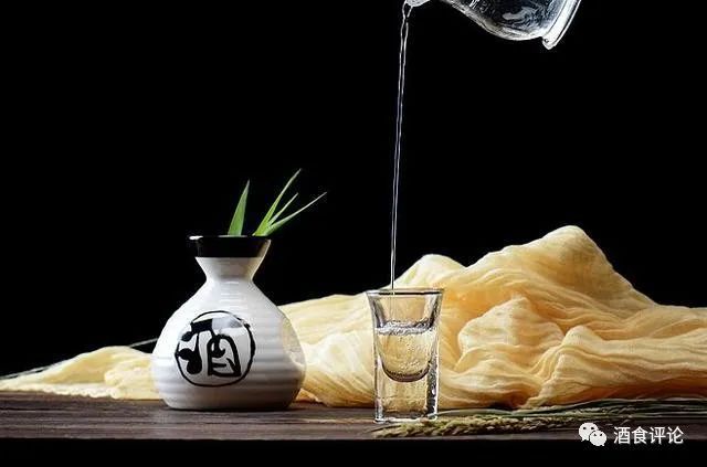 白酒的感官评酒_白酒评委感官尝评标准样品2000瓶_白酒感官品评术语