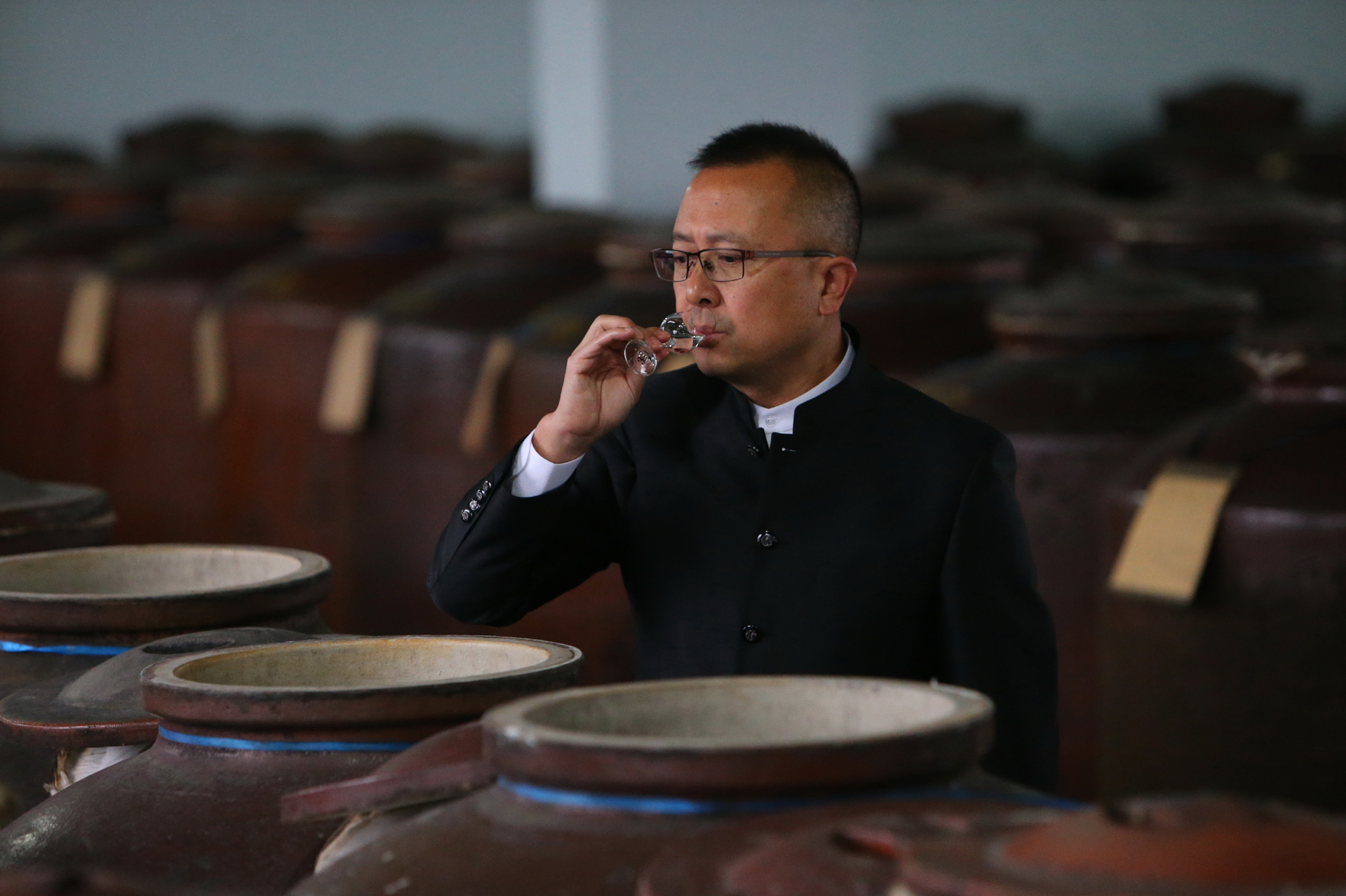 白酒评委感官尝评标准样品2000瓶_白酒的感官评酒_白酒感官品评术语