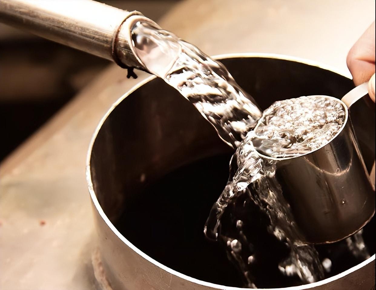 白酒勾兑标准_勾兑白酒技术_酒精勾兑白酒配方