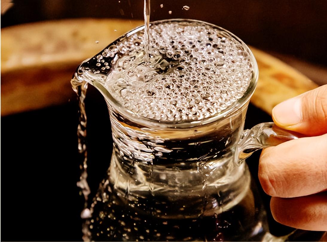 勾兑白酒技术_白酒勾兑标准_酒精勾兑白酒配方