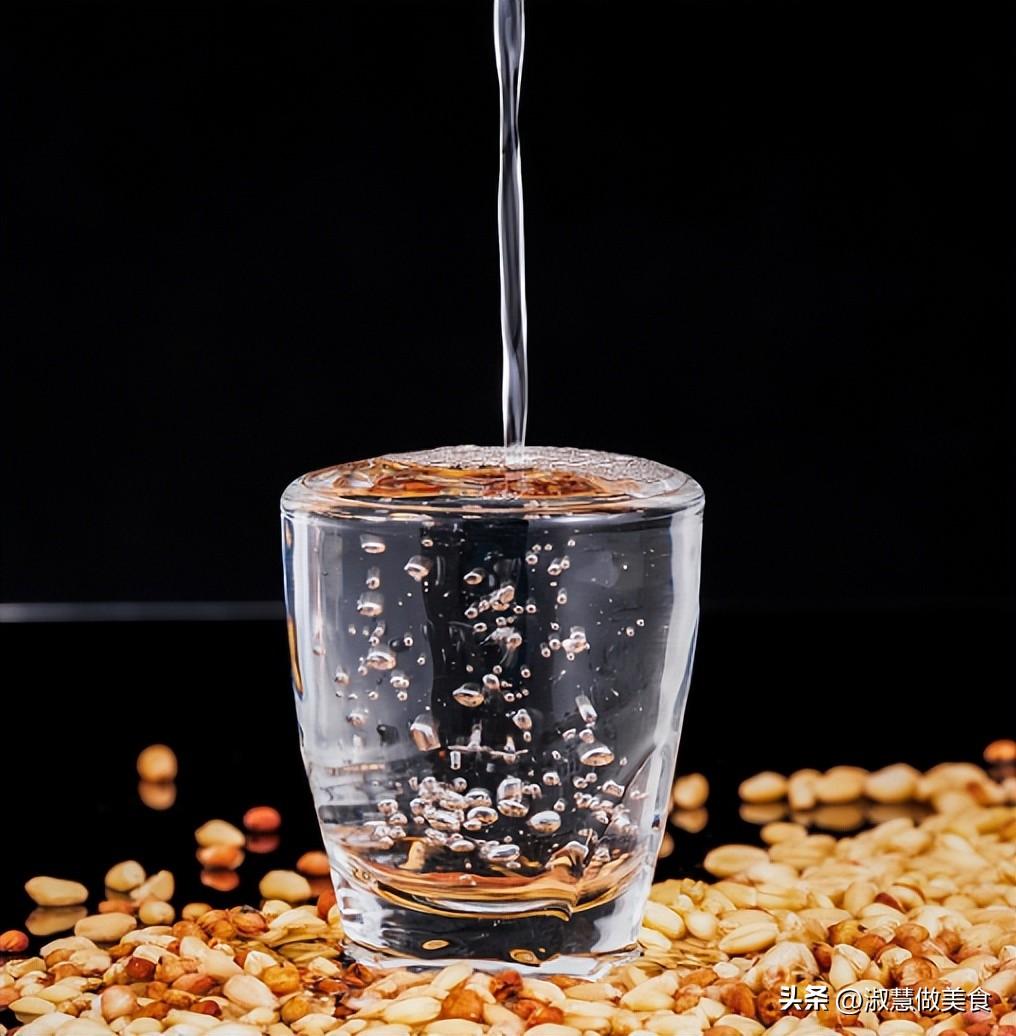 白酒勾兑常用香料_勾兑白酒_白酒勾兑标准