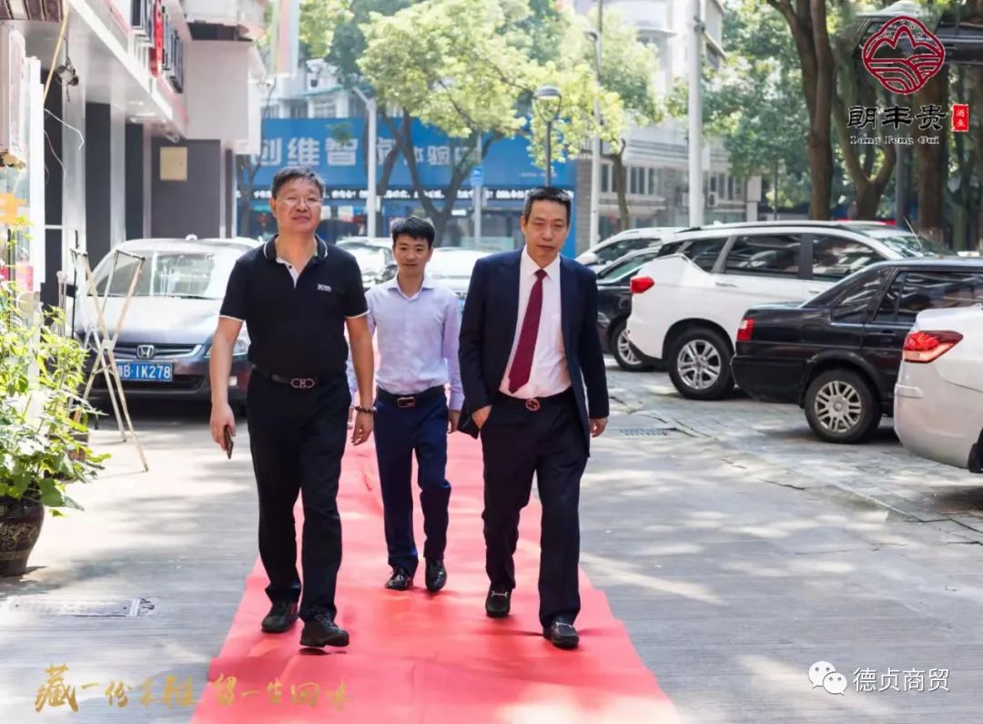 苹果9月发布会会发布什么产品_品牌发布会 酒_易会满 牛仔裤 发布后