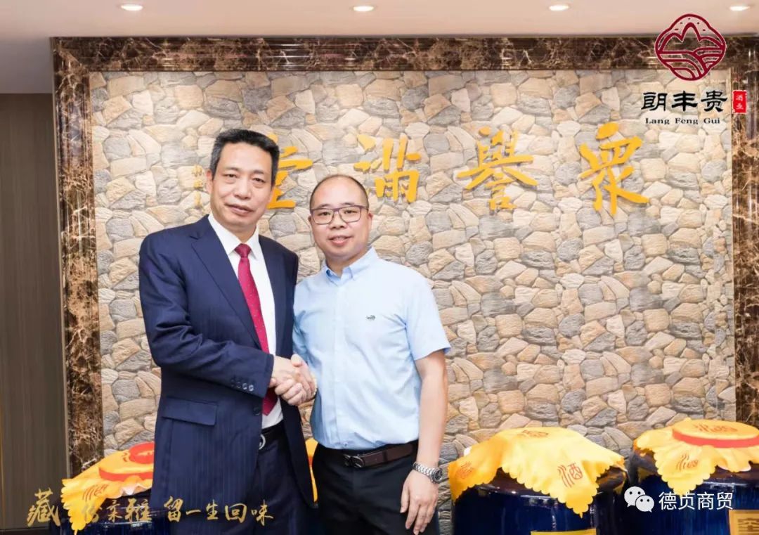 苹果9月发布会会发布什么产品_易会满 牛仔裤 发布后_品牌发布会 酒