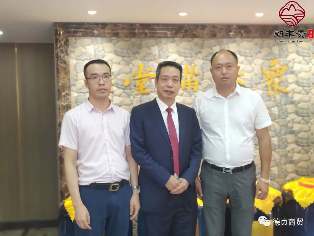 易会满 牛仔裤 发布后_品牌发布会 酒_苹果9月发布会会发布什么产品