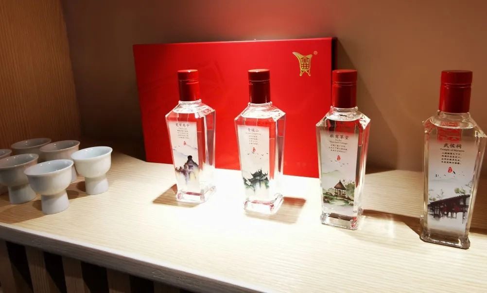 成都酒品牌_品牌白酒代理|时尚小酒拇指酒全国招商_内蒙古科尔沁王酒业品牌酒是什么