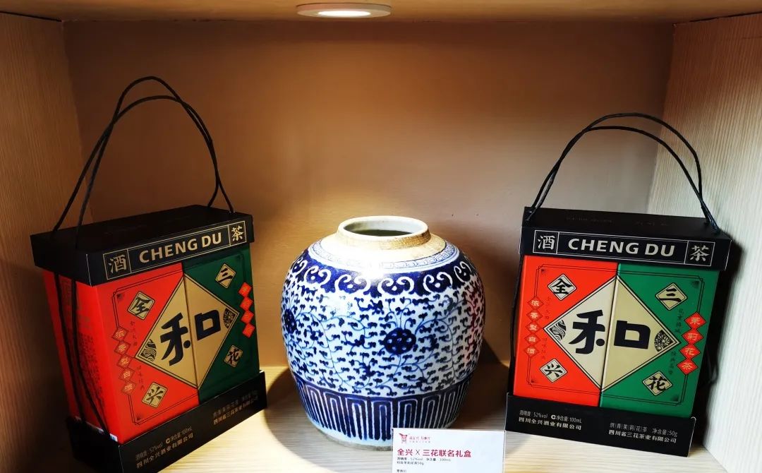 成都酒品牌_内蒙古科尔沁王酒业品牌酒是什么_品牌白酒代理|时尚小酒拇指酒全国招商