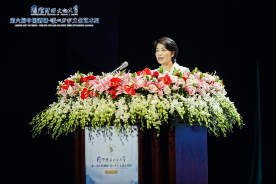 酒文化与艺术精神下载_艺术本质中日神精神与酒神精神_艺术主观精神说论文